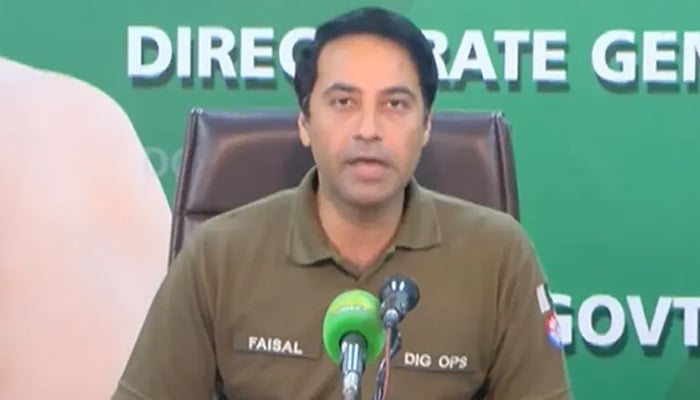 ٹی ایل پی مظاہرین اور پولیس میں جھڑپیں، متعدد اہلکار لاپتہ، خفیہ ایجنڈے پر انتشار پیدا کیا جارہا ہے، ڈی آئی جی لاہور