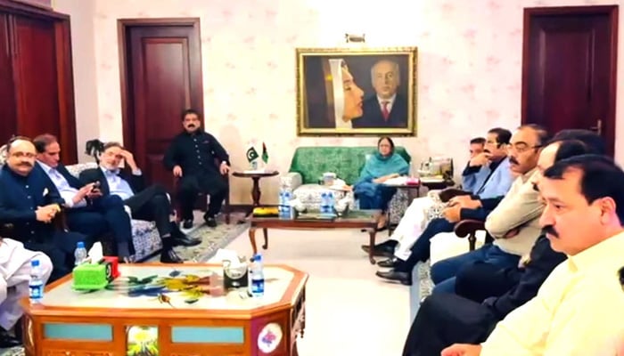 پیپلزپارٹی آزاد کشمیر کے 13 وزراء و معاونین کا انوارالحق حکومت سے علیحدگی کا مطالبہ