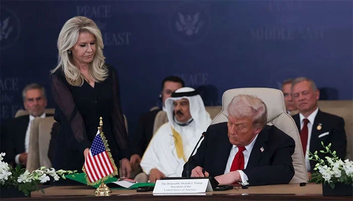 شرم الشیخ میں منعقدہ غزہ امن سربراہی کانفرنس، غزہ امن معاہدے پر ٹرمپ‘  مصر‘  قطر اور ترکیہ کے سربراہان کے دستخط