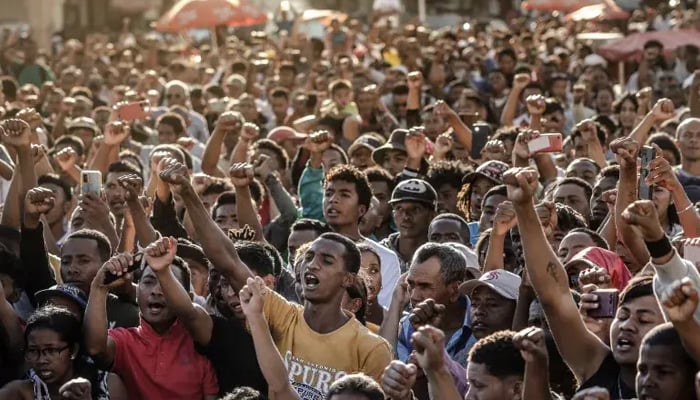 جنریشن زی کی بغاوت، مڈغاسکر کے صدر ملک چھوڑ کر فرار