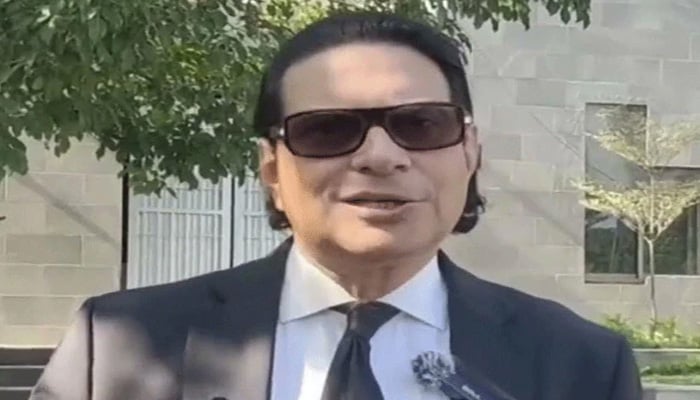 عمران سے نئے وزیراعلیٰ کی ملاقات کی اجازت نہ ملنے پر سپریم کورٹ جائینگے،PTI