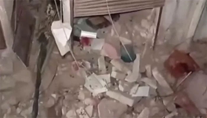 ایوب گوٹھ، گھر میں دھماکہ، ایک شخص جاں بحق، خاتون سمیت 5 افراد زخمی