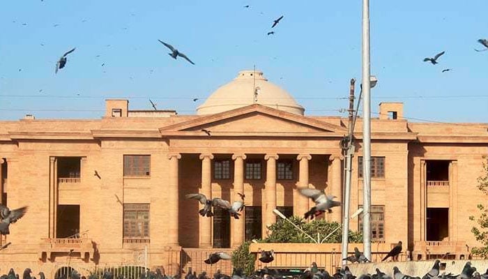 ہائیکورٹ، داخلے منسوخی کیخلاف درخواست، وکیل داؤد یونیورسٹی سے جواب طلب