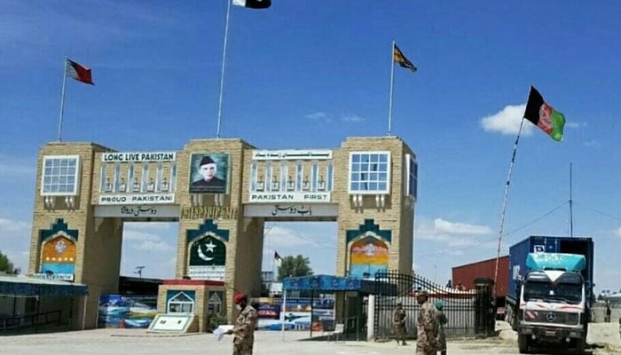بڑی پیش رفت، چمن سرحد جزوی کُھل گئی، افغان ٹرانزٹ ٹریڈ کی گاڑیوں کو پاکستان میں داخلے کی اجازت، مہاجرین کو بھی بھیجا گیا