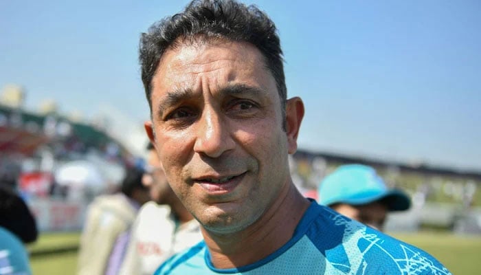 بابر اعظم کے پاس تجربہ کم، ڈومیسٹک کرکٹ کھیلیں، اظہر محمود