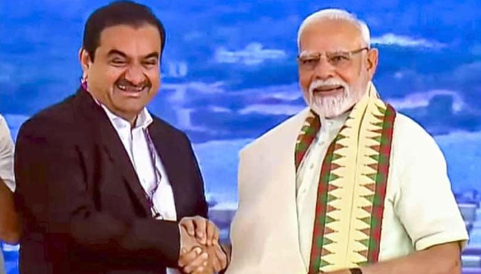 مودی کا قریبی صنعتکار گوتم اڈانی کو کھربوں کا سہارا، خفیہ حکمت عملی بے نقاب