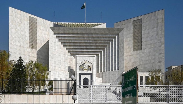 فیملی کورٹ عورت کی مرضی کے بغیر اسے خلع نہیں دے سکتی، سپریم کورٹ