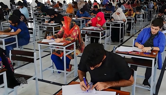سعودی عرب: ریاض میں ایم ڈی کیٹ کا ٹیسٹ، مڈل ایسٹ بھر سے 194 امیدوار وں کی شرکت