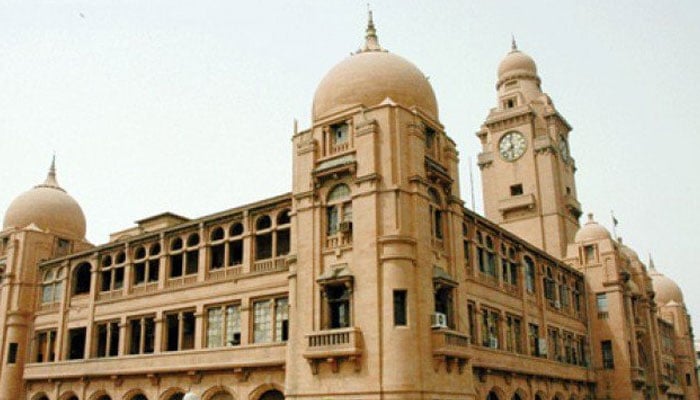 بلدیاتی ادارے تجاوزات ہٹانے میں ناکام، انتظامیہ نے مہم سنبھال لی