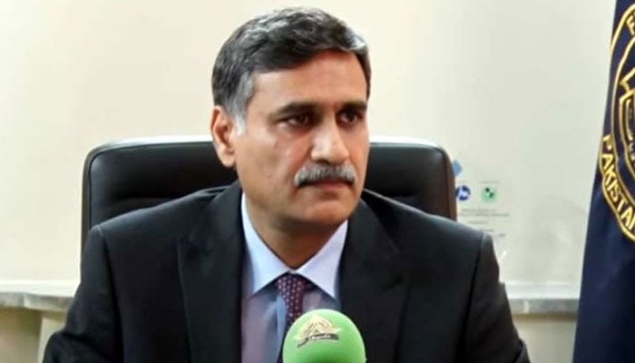 سائبر کرائم ایجنسی کا سربراہ برطرف، 6 افسران کا 3 روزہ جسمانی ریمانڈ