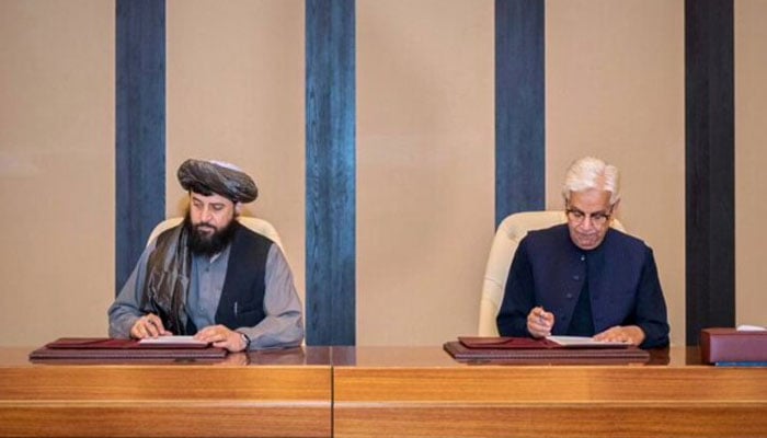 افغان طالبان کی ’ضد‘ اب بھی ایک بڑی رکاوٹ، تیسرے دن مذاکرات 18 گھنٹے جاری رہے