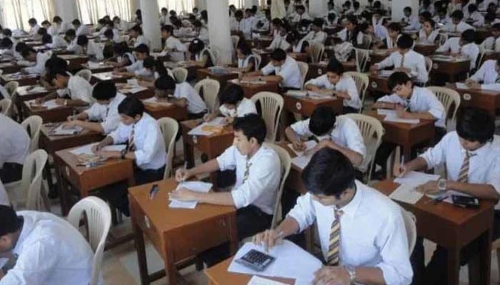 میٹرک کے ضمنی امتحانات 8 نومبر سے ہوں گے، حمزہ تگڑ