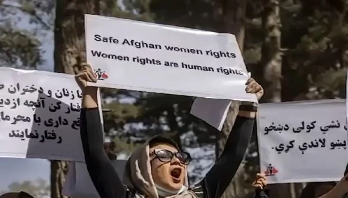 طالبان دور میں افغانستان کا تعلیمی نظام تباہ، پابندی نے لاکھوں لڑکیوں کا مستقبل چھین لیا