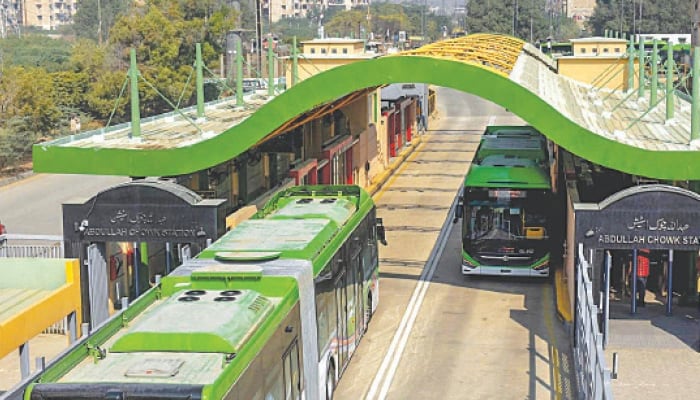 تنخواہوں کی عدم ادائیگی، گرین لائن سیکورٹی گارڈ کی خود سوزی کی کوشش