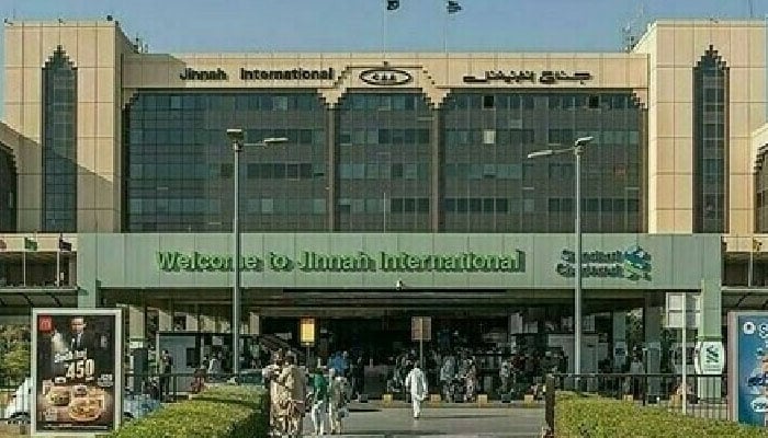 کراچی ایئرپورٹ پر ایئر کراچی کے پہلے دفتر کا قیام