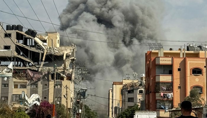 جنگ بندی کے باوجود بحران برقرار، غزہ و لبنان پر اسرائیلی بمباری، 5 شہید