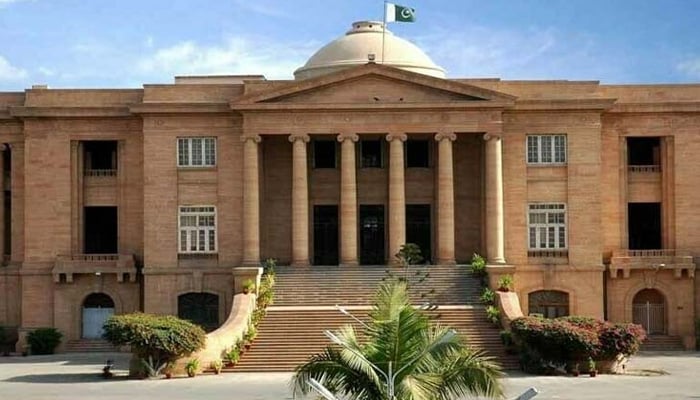 سندھ ہائیکورٹ، ٹیرف میں کمی پر نیپرا کیخلاف درخواست پر نوٹس جاری