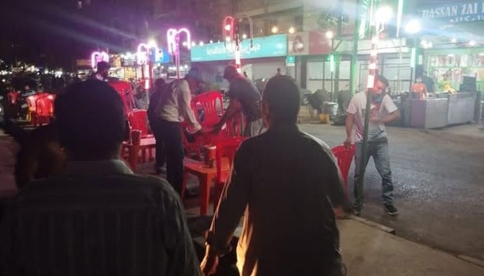 فٹ پاتھوں اور سڑکوں پر چلنے والے ہوٹلوں اور چائے خانوں کیخلا ف مہم جاری