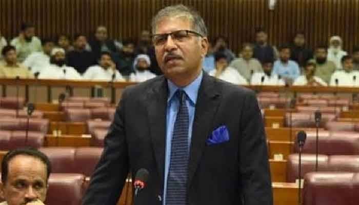 سپریم کورٹ کو سپریم ڈسٹرکٹ اینڈ سیشن جج بنا دیا ہے، سینیٹر علی ظفر