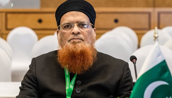 اسلام میں کوئی شخص چاہے کتنے بڑے عہدے پر ہو عدالتی کارروائی سے بالاتر نہیں، مفتی تقی عثمانی