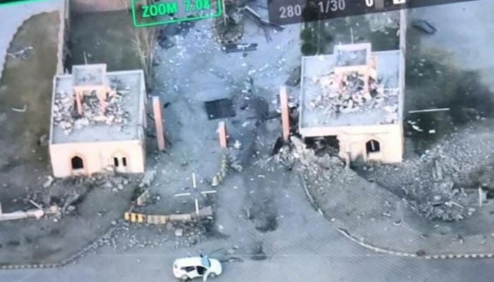 وانا کیڈٹ کالج میں 14 گھنٹے بعد طلبہ و اساتذہ سمیت 627 افراد کو ریسکیو کر لیا گیا، 2 اہلکار شہید، 4 دہشتگرد جہنم واصل