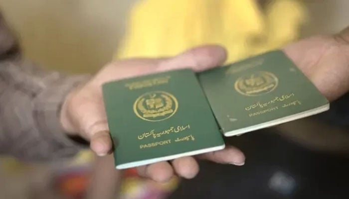 مانچسٹر، اوورسیز پاکستانیوں کو پاسپورٹ اور نادرا کارڈ کے حصول میں شدید مشکلات