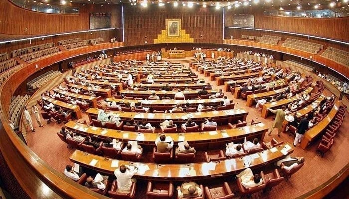 قومی اسمبلی اجلاس میں بدھ کے روز 27 ویں آئینی ترمیم پر بحث کی گئی