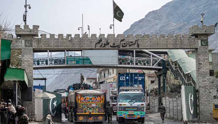 افغان طالبان حکومت کا تاجروں کو پاکستان کیساتھ تجارت ختم کرنے کا حکم