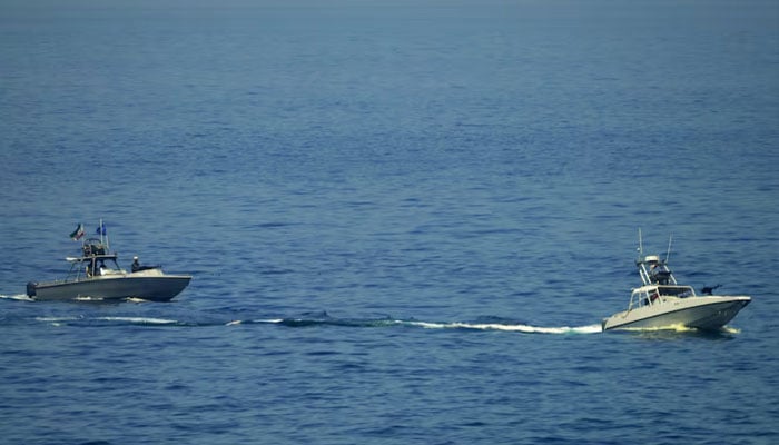 ایران نے خلیج میں تیل بردار ٹینکر ضبط کرنے کی تصدیق کر دی