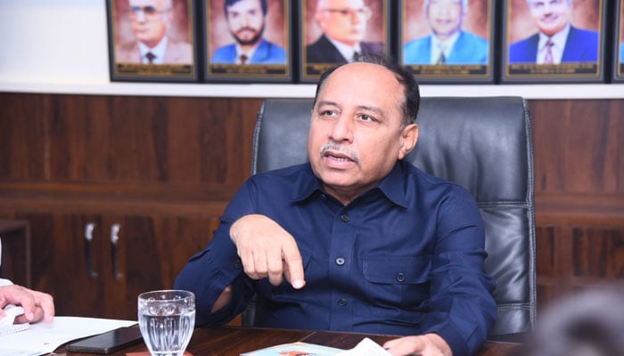 میٹرک بورڈ میں تربیتی نشست سے چیئرمین بورڈ غلام حسین سوہو کا خطاب