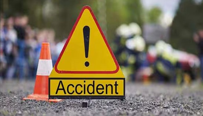 مختلف علاقوں میں ٹریفک حادثات، 2 افراد جاں بحق