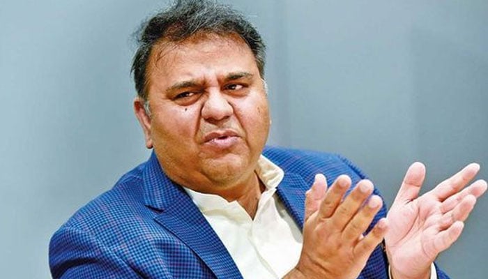 ہاؤسنگ اسکیم کیس، فواد چوہدری کے وارنٹ گرفتاری