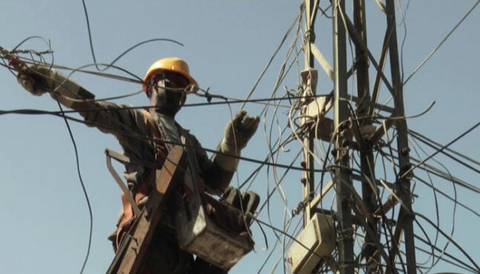 کے الیکٹرک کے بن قاسم اور سائٹ ایریا میں بڑے پیمانے پر کنڈا ہٹاؤ آپریشنز