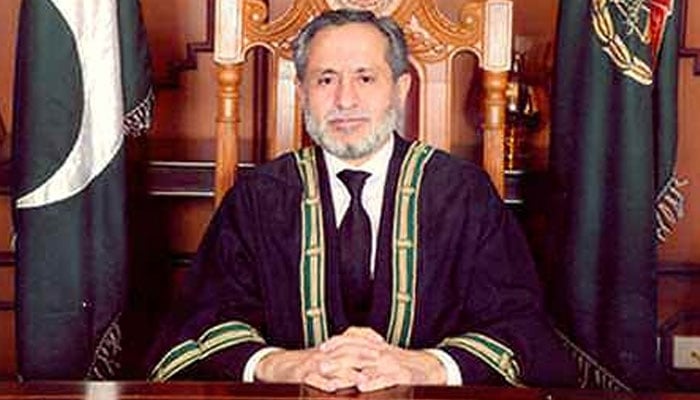 مخصوص نشست کیس، اکثریتی فیصلہ درست نہیں تھا، جسٹس جمال