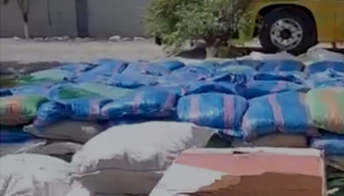 کوسٹ گارڈز حکام کی گوادر میں کارروائی، منشیات برآمد