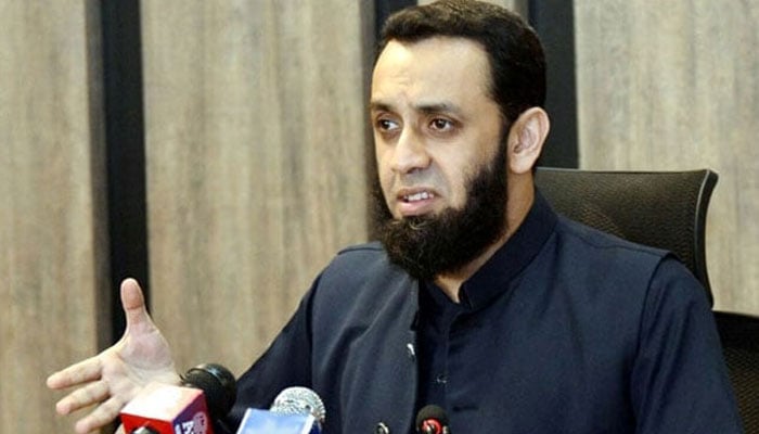 فیک نیوز دنیا کا سب سے بڑا چیلنج، متفقہ میڈیا پالیسی سے مقابلہ کرنا ہوگا، عطا تارڑ