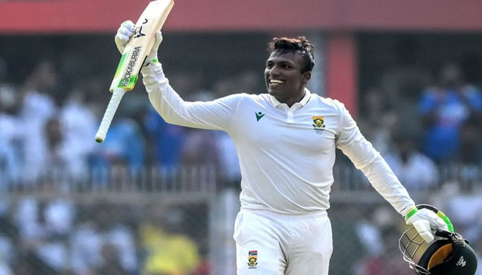 گوہاٹی ٹیسٹ: موتھو سوامی کی سنچری، بھارتی بولنگ کا پول کھول دیا