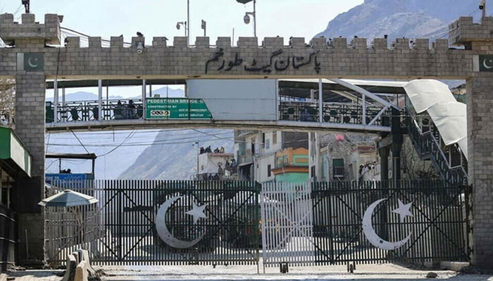 بارڈر کی بندش اور اسمگلنگ کیخلاف اقدامات، پاک افغان تجارت کو بڑا دھچکہ