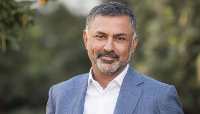 400 بار مسترد انجینئر 365 کھرب روپے کی کمپنی کا سربراہ