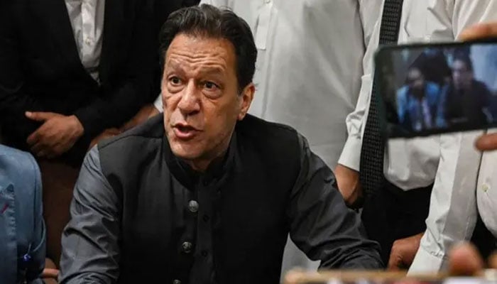 عمران صحتمند‘ جیل آنے والوں سے ملاقات کرائی جاتی ہے‘ ذرائع