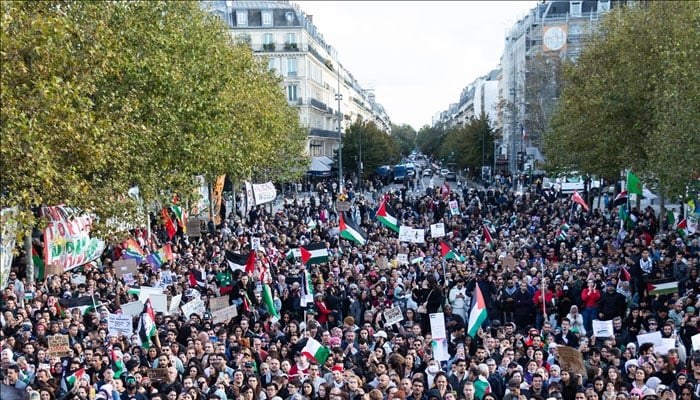 فلسطینیوں سے اظہار یکجہتی، پیرس میں ہزاروں افراد کی ریلی