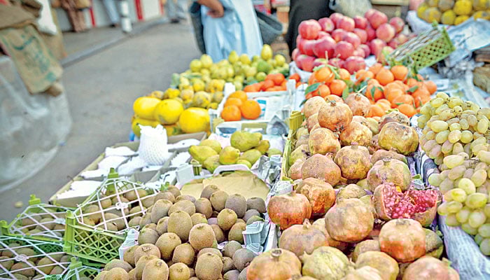 فروٹ فروش سے بدتمیزی، پولیس اہلکار معطل، انکوائری کا حکم