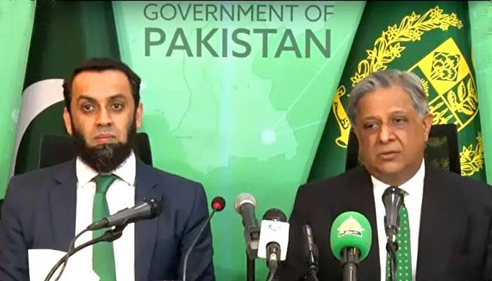 اب روز اڈیالہ کے باہر تماشا نہیں لگے گا، عظمیٰ خان کی ملاقات بھی بند، وفاقی وزراء