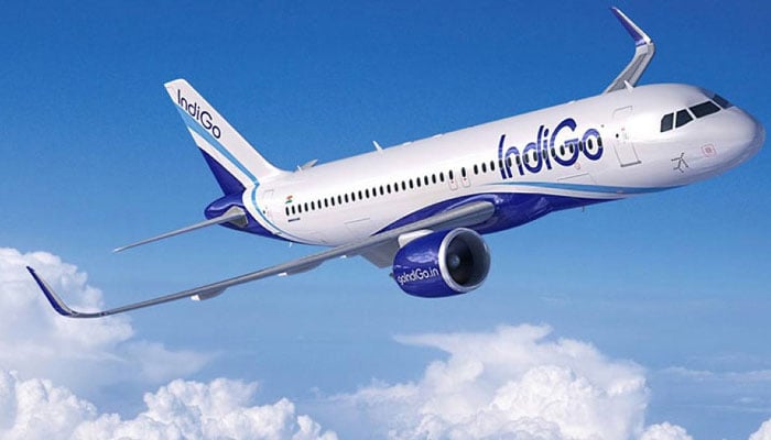 بھارتی ائیرلائن IndiGo بدترین بحران کا شکار، سیکڑوں پروازیں منسوخ