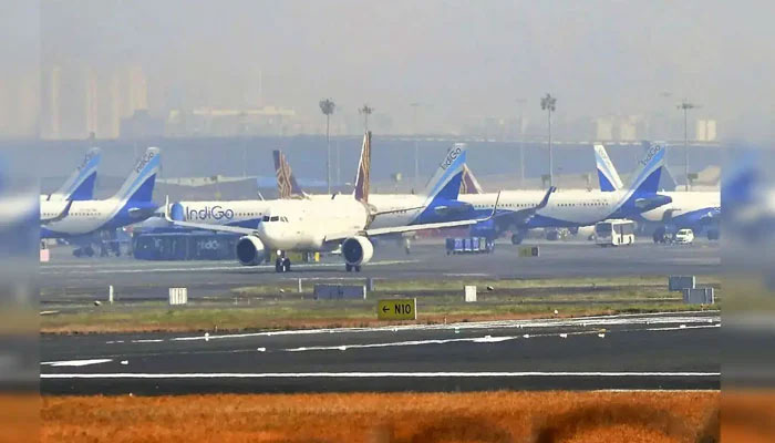 بھارت میں فلائٹ آپریشن مفلوج، ایج گروپ کرکٹرز رل گئے