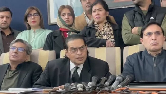 پی ٹی آئی مشترکہ پارلیمانی پارٹی کا اجلاس، ڈی جی آئی ایس پی آر کے الزامات مسترد