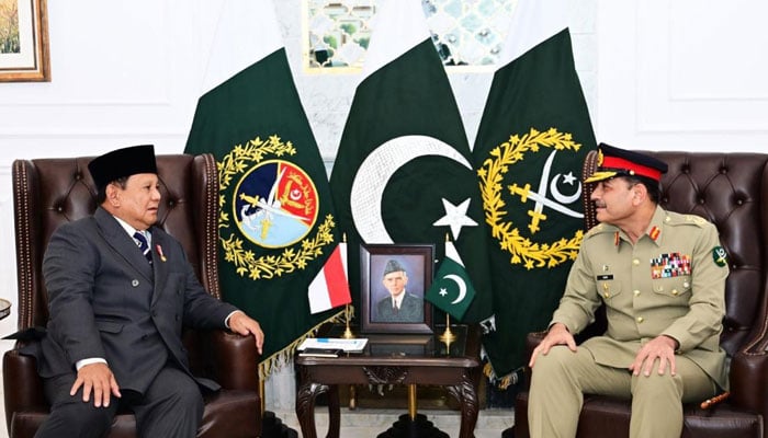 فیلڈ مارشل سے انڈونیشی صدر کی ملاقات، دفاعی تعاون مضبوط بنانے کے عزم کا اعادہ