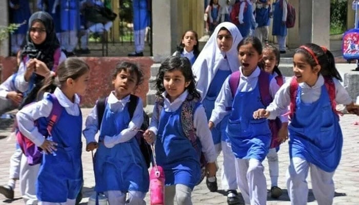 اسکولز کالجز میں موسم سرما کی تعطیلات کا اعلان