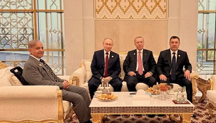 افغانستان سے دہشت گردی کا نیا خطرہ،عالمی برادری طالبان حکومت پر ذمہ داریوں کی ادائیگیوں کیلئے زور ڈالے، وزیراعظم