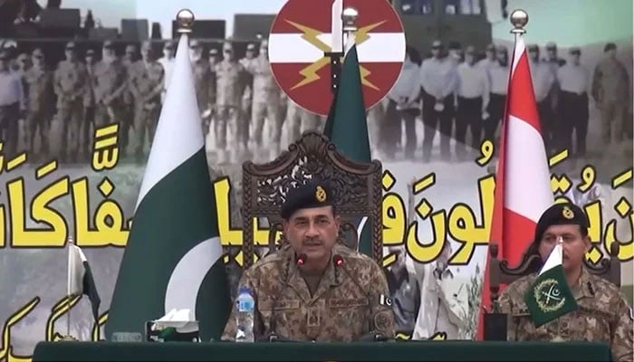 فوج تقسیم پسند عناصر سے نمٹنے کیلئے مکمل تیار ہے، سی ڈی ایف